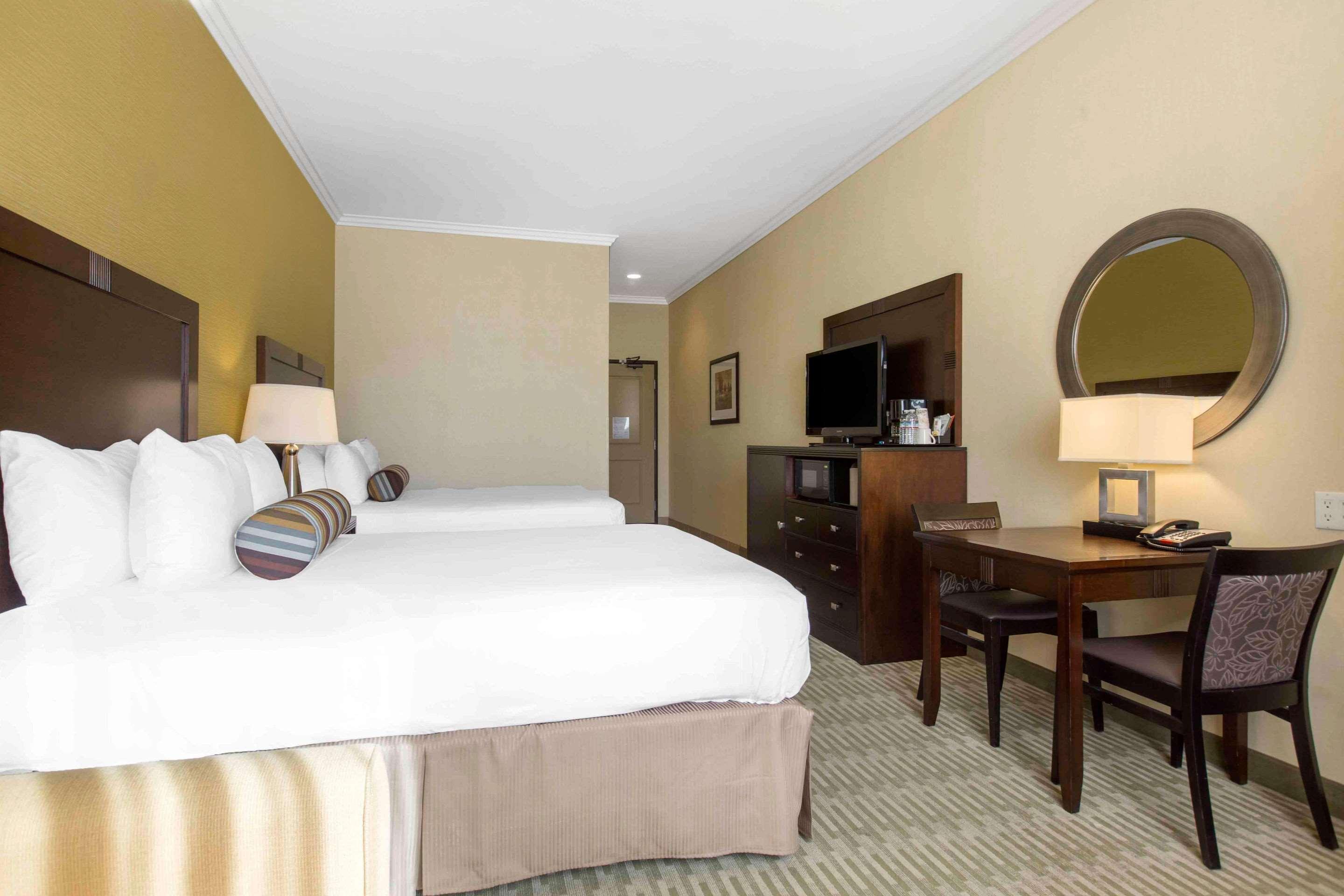 The Oaks Hotel & Suites Paso Robles Ngoại thất bức ảnh