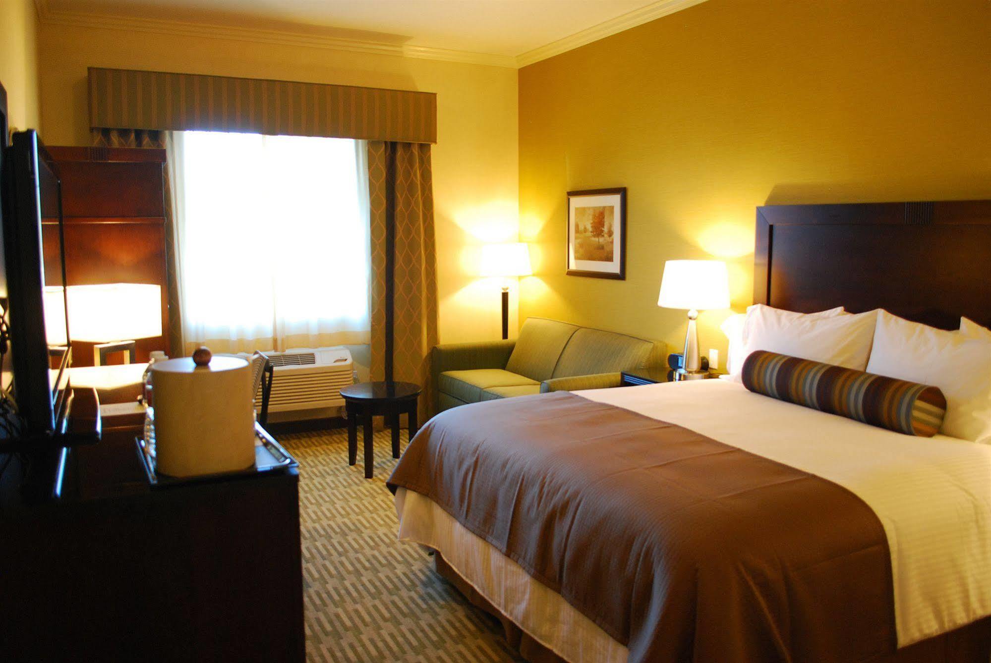 The Oaks Hotel & Suites Paso Robles Ngoại thất bức ảnh