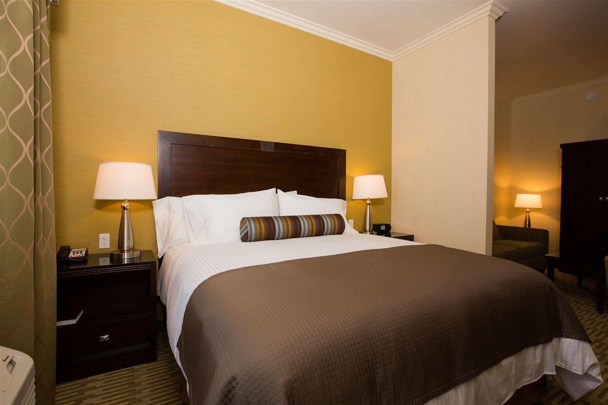 The Oaks Hotel & Suites Paso Robles Ngoại thất bức ảnh